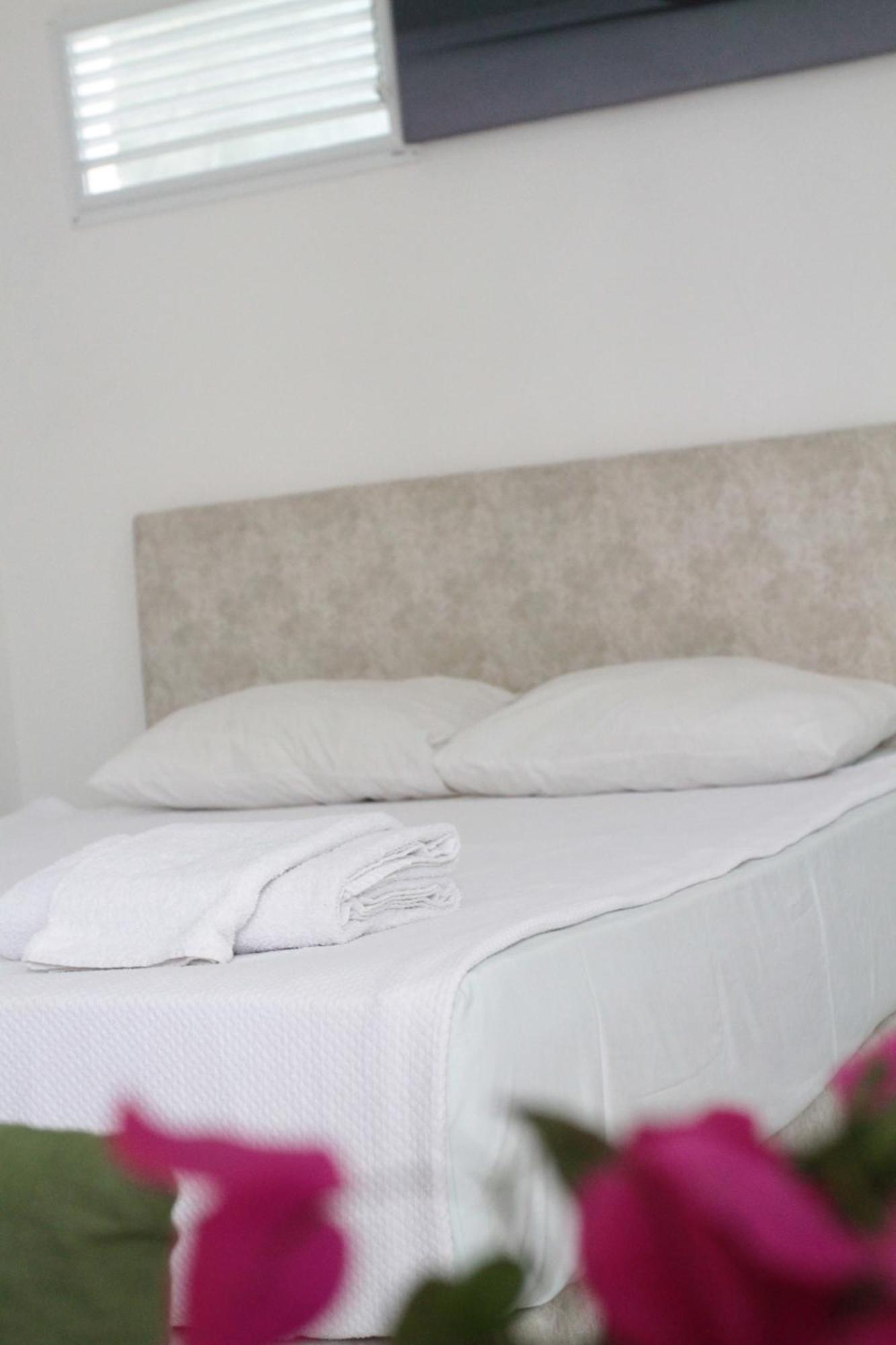 Hillside Apart Hotel Esterno foto